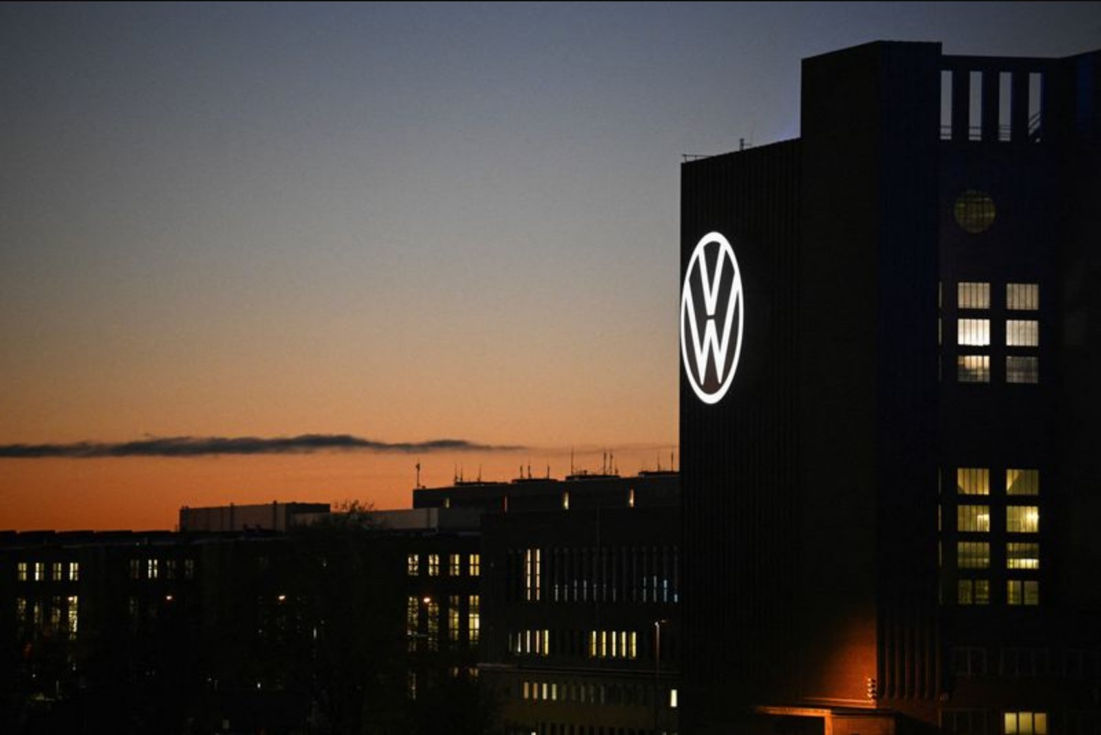 Volkswagen draws preliminary offers valuing diesel-engine unit Everllence at about €8 billion including debt