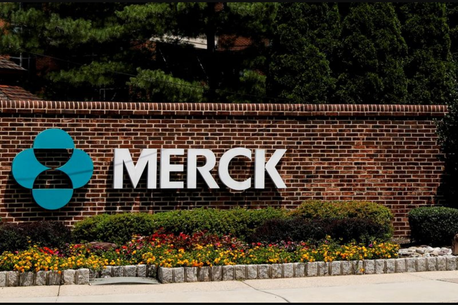 Merck, Google Cloud Launch Long-Term AI Partnership Backed by Up to $1 Billion Investment