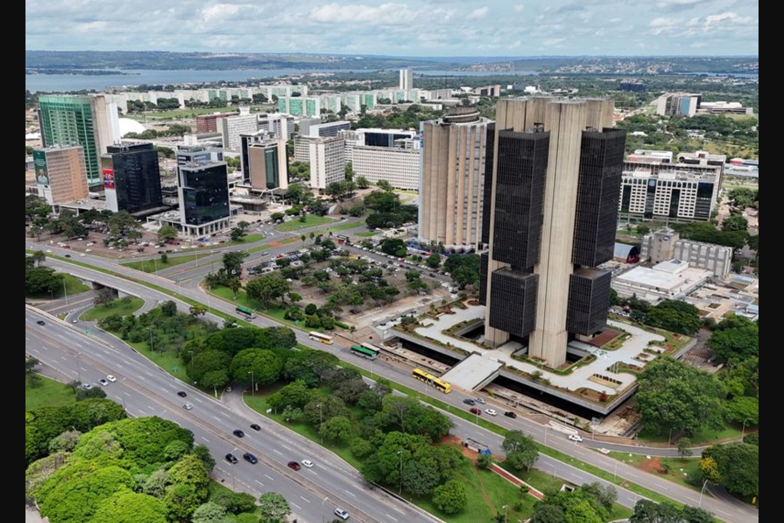 Brazil’s Inflation Inches Higher in January but Keeps Rate-Cut Outlook Intact