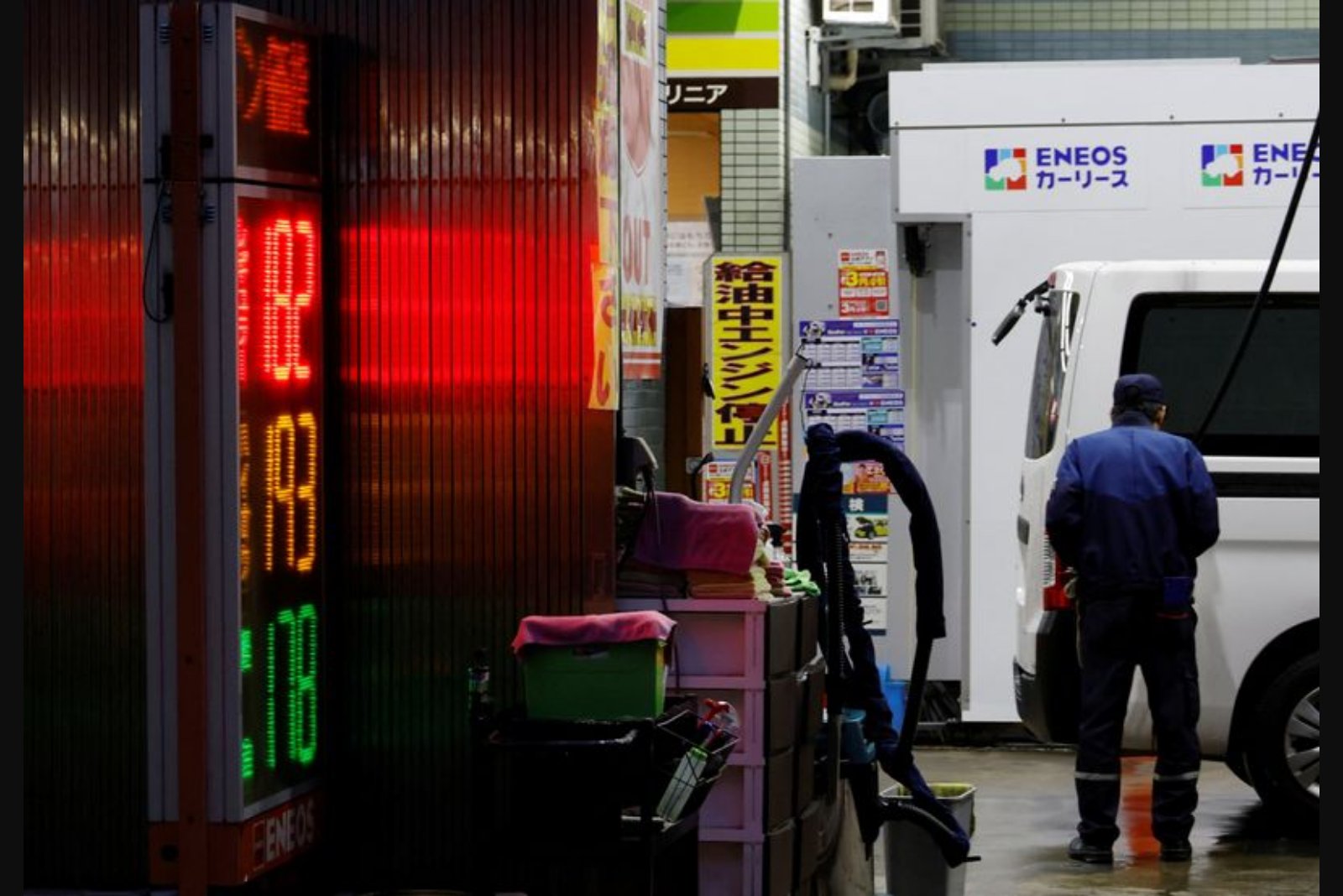 Tokyo core inflation stays under BOJ target for third month