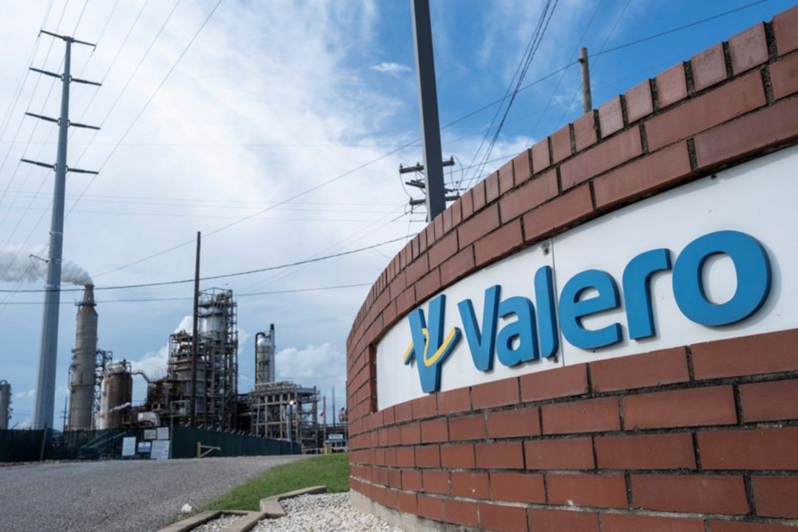 Valero Lines Up Up to 6.5 Million Barrels of Venezuelan Crude for March Deliveries
