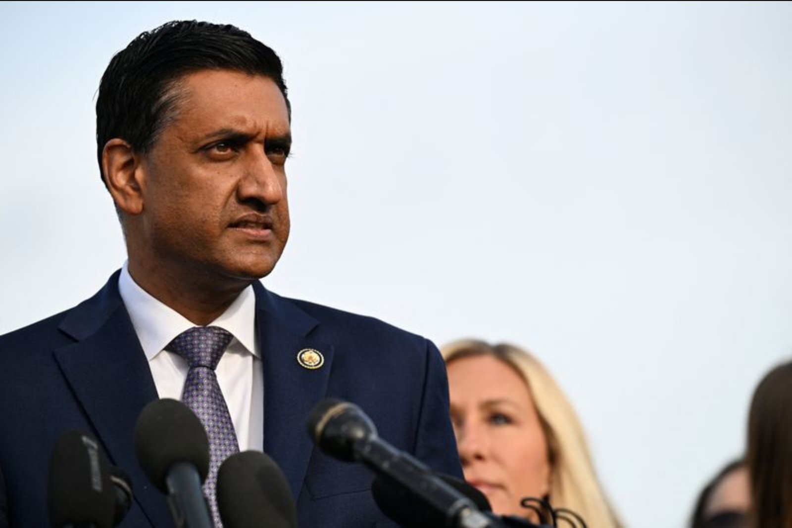 Top House Democrat Signals Openness to Sales of Older Nvidia 'Hopper' Chips to China