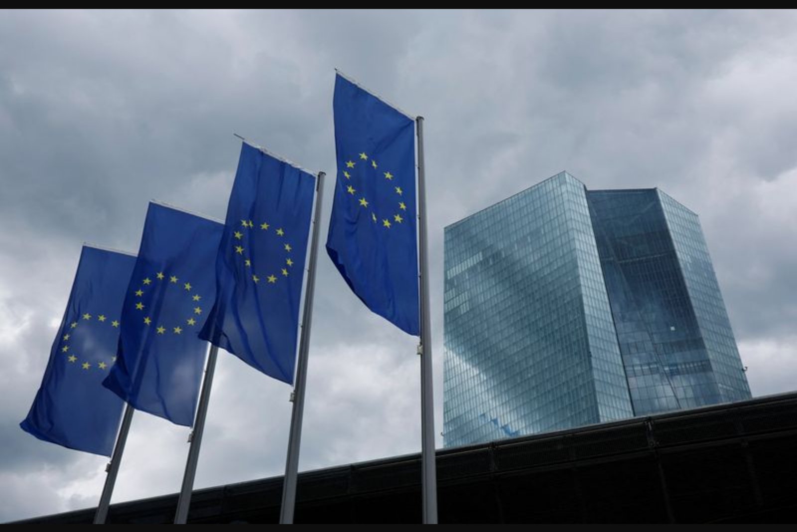 Central bank hawks lift yields as tech earnings cushion markets