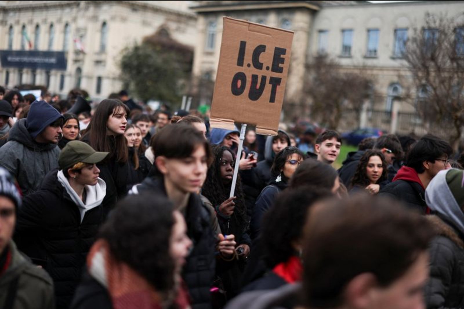 Protests in Milan Over U.S. ICE Presence and Event Disruptions Ahead of Winter Games