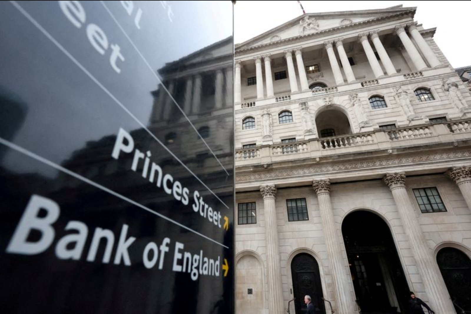 Bank of England Poised to Pause Rate Cuts as Middle East Shock Lifts Energy Prices