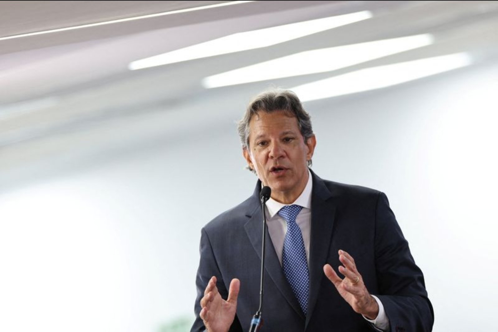 Haddad Proposes Revisiting Social-Assist Framework as Brazil Weighs Fiscal Controls