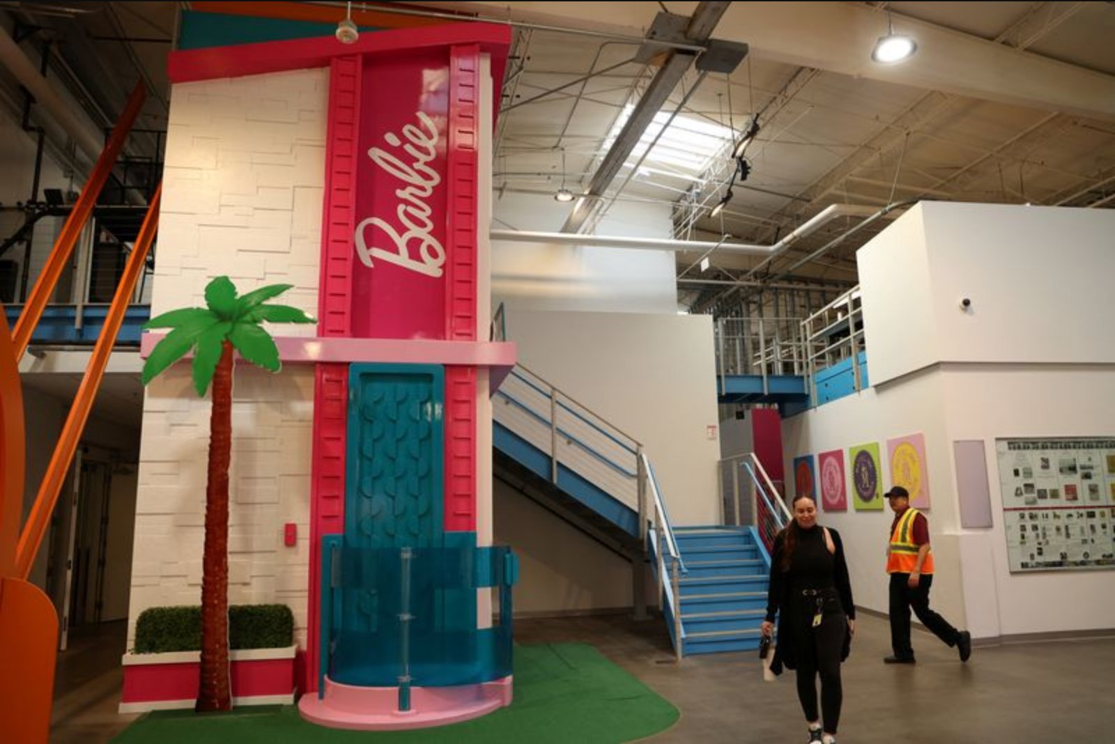 Diverging Fortunes in Toyland: Mattel Plummets as Hasbro’s Gaming Push Reaps Rewards