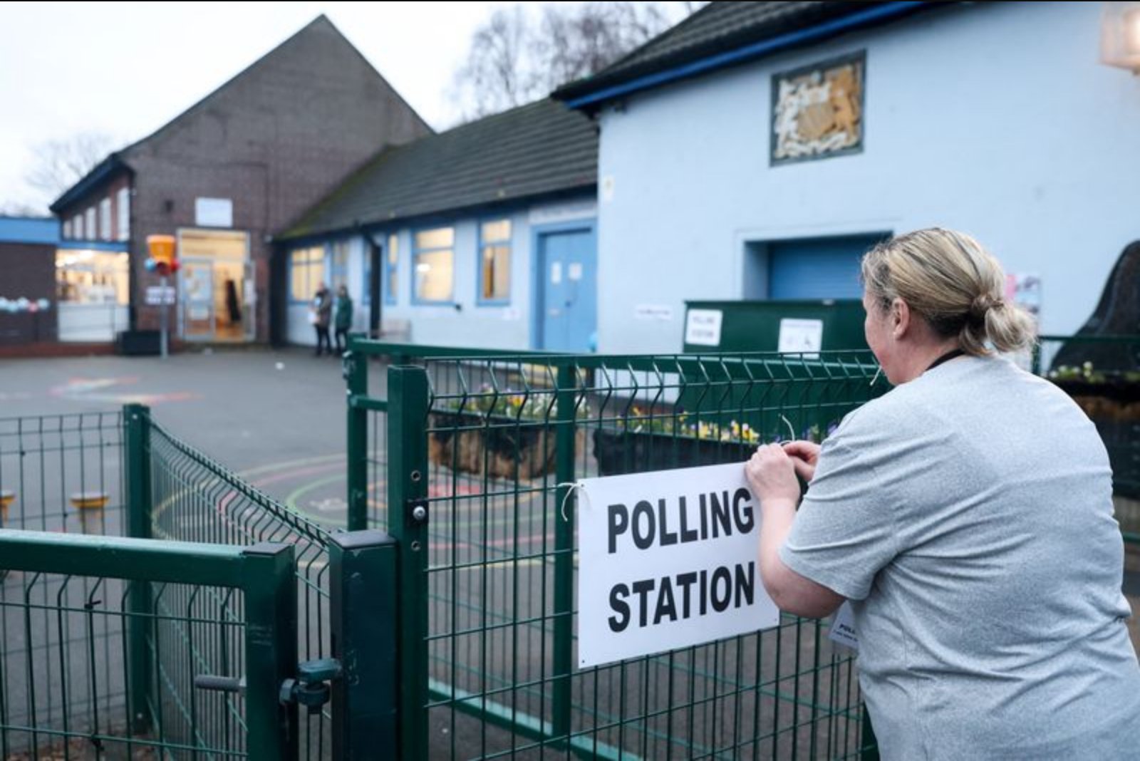 Starmer Confronts Crucial Test as Tight By-Election Sees Three-Party Contest in Manchester