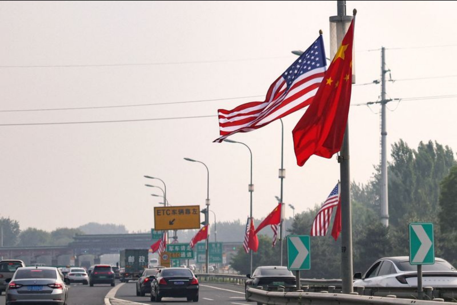 Trump Heads to Beijing Amid Stalemate in Middle East; Markets Watch Rates, Rare Earths and Chip Production