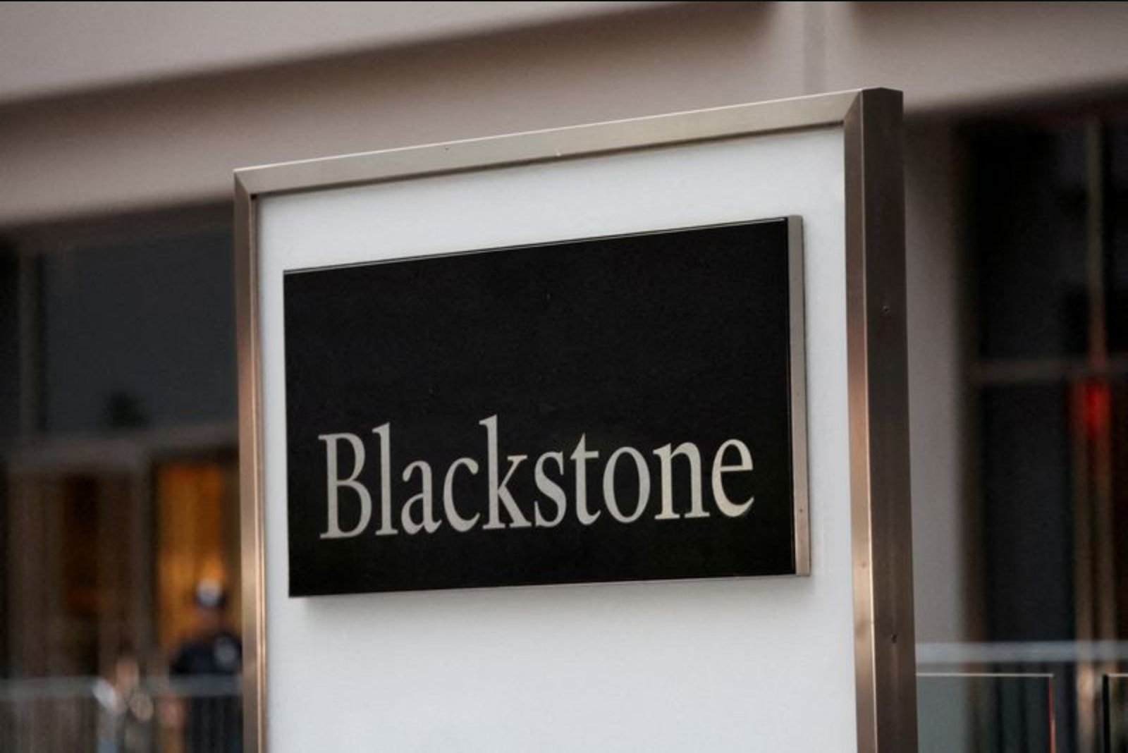 Blackstone Tops Q4 Estimates as Dealmaking and Data Centers Lift Results