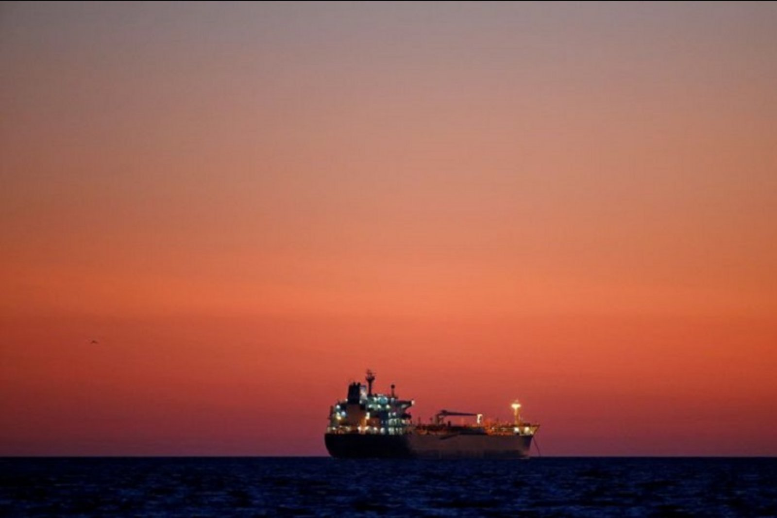 Seized Supertranker Skipper to Shift Venezuelan Crude to Smaller Ship Off Texas Coast