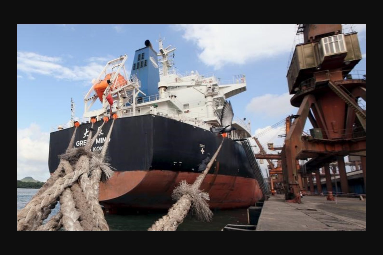 U.S. to Offer Political Risk Insurance and Navy Escorts for Vessels Transiting Hormuz