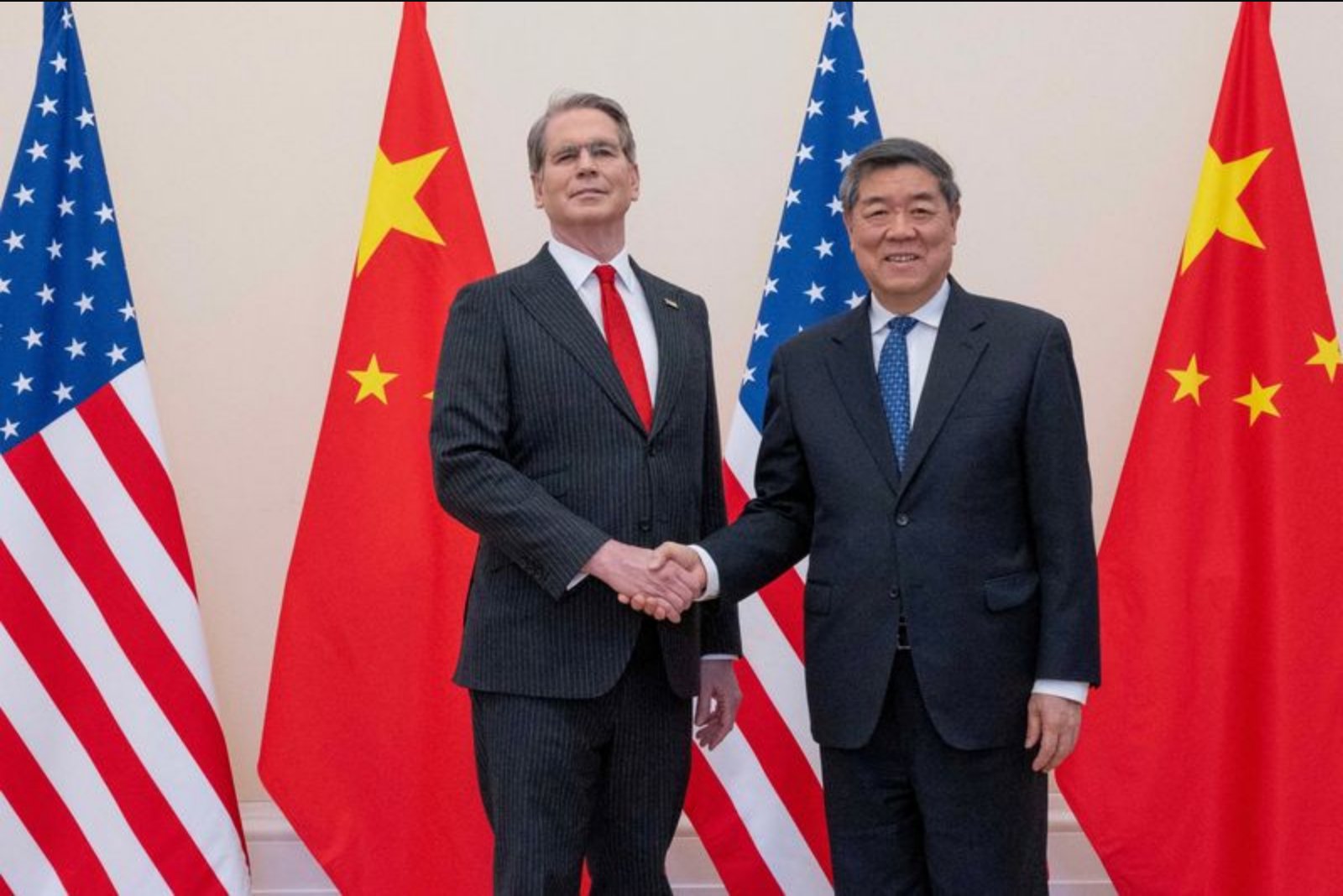 China and U.S. Trade Officials Hold Candid Video Talks Ahead of Expected Trump-Xi Summit
