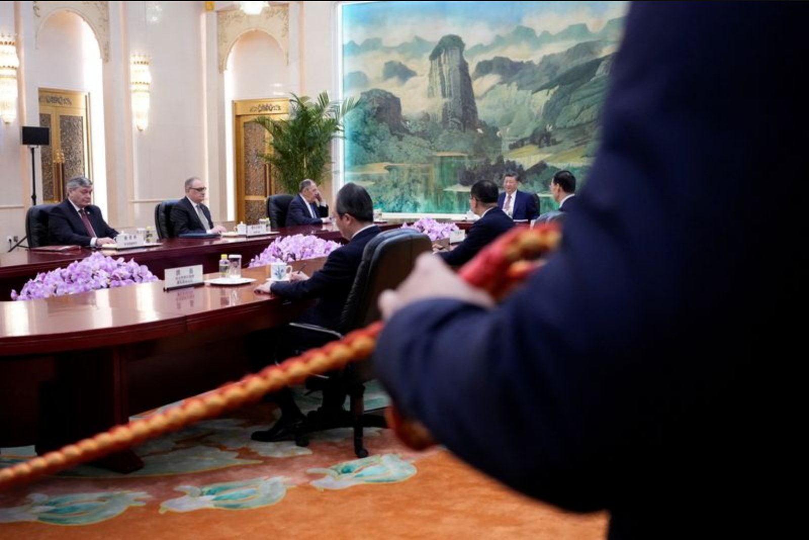 Xi Tells Lavrov China Will Stand With Russia as Beijing Broadens Global Engagement