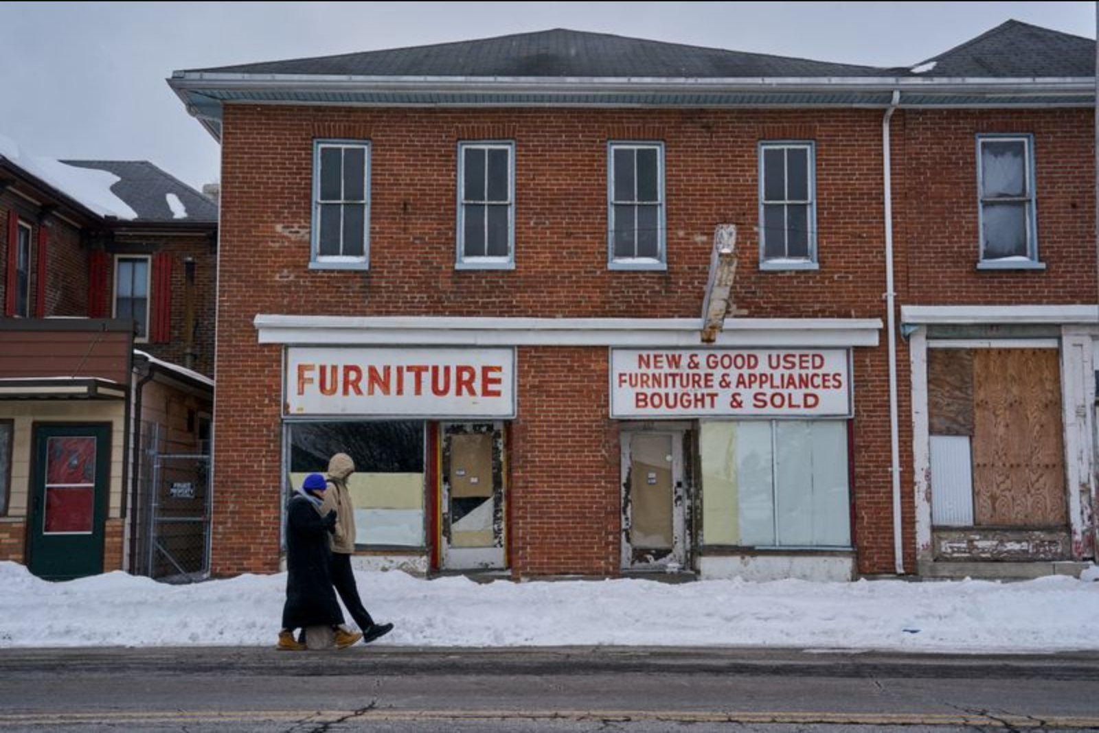Severe Storms Leave Nearly 400,000 Without Power Across Midwest and Mid-Atlantic