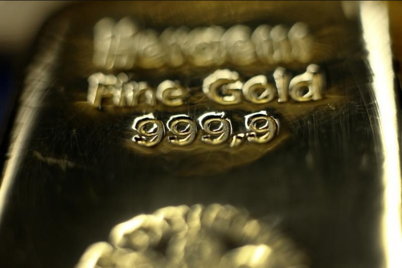Gold and Silver Retreat After Strong U.S. Payrolls Temper Rate-cut Expectations