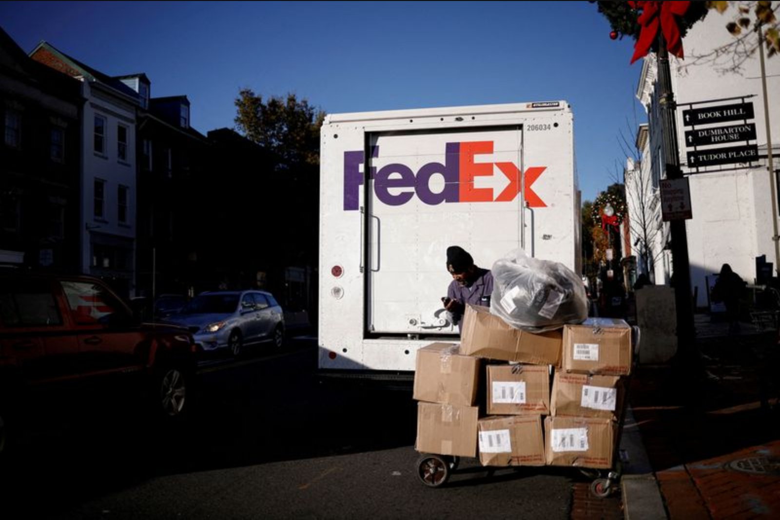 FedEx unveils FedEx SameDay Local in partnership with OneRail to tighten delivery windows