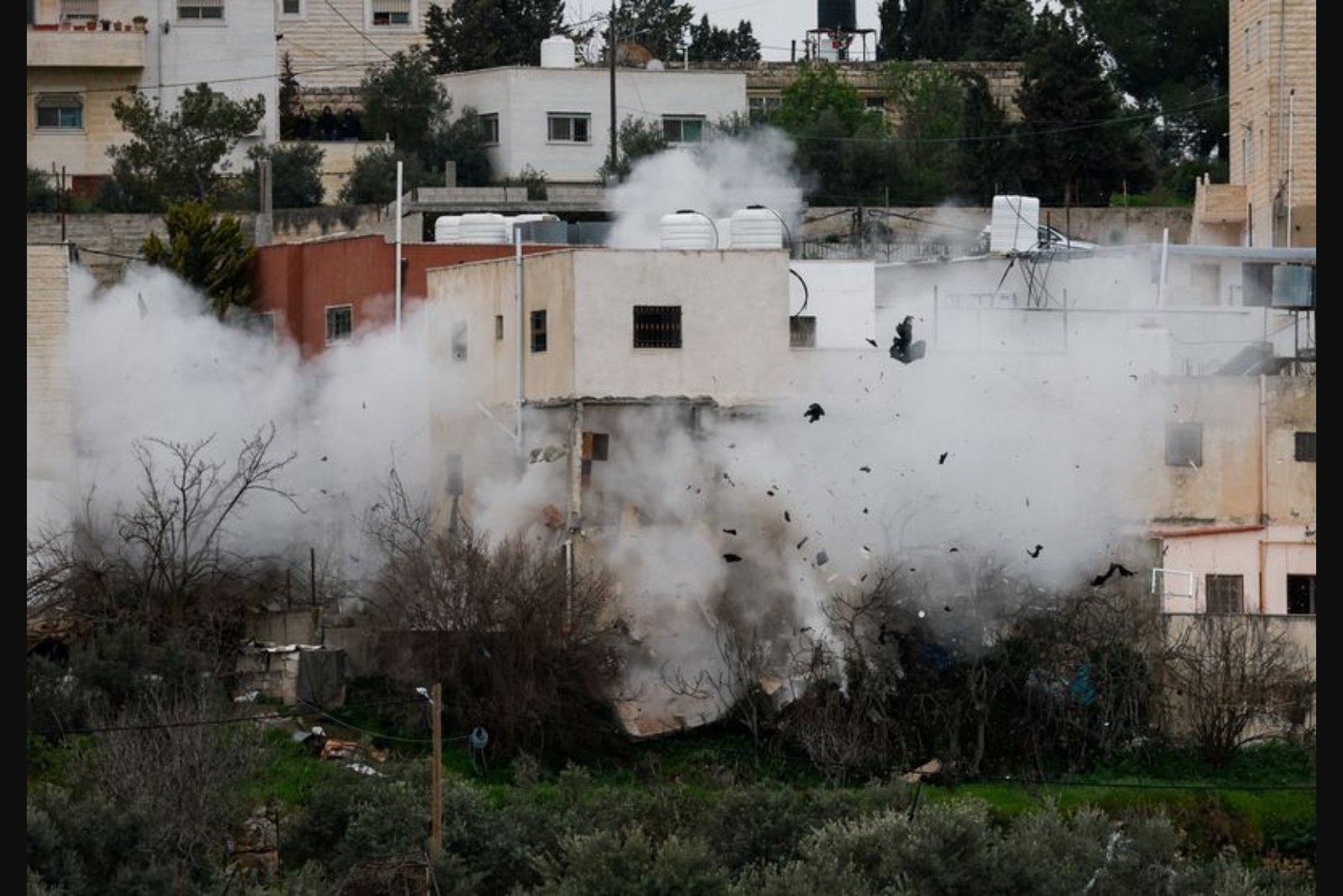 Four Palestinians Killed in West Bank Raid, Health Authorities Report