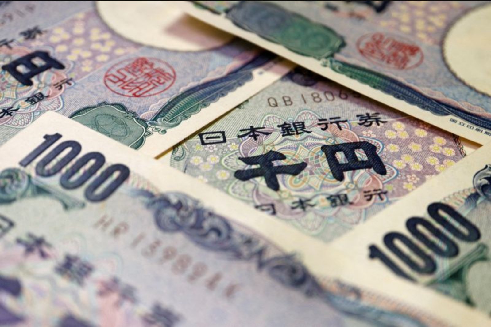 Tokyo Calls Recent Yen Decline 'Speculative' as Iran Conflict Spurs Market Shock