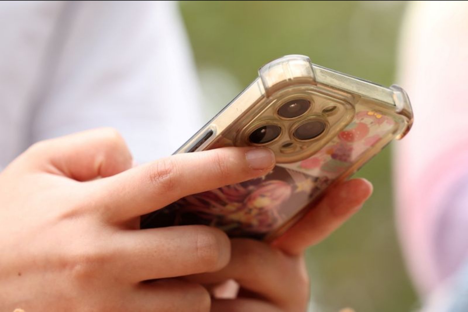 One in Five Australian Teens Continued Using Banned Social Platforms Two Months After Rule Change