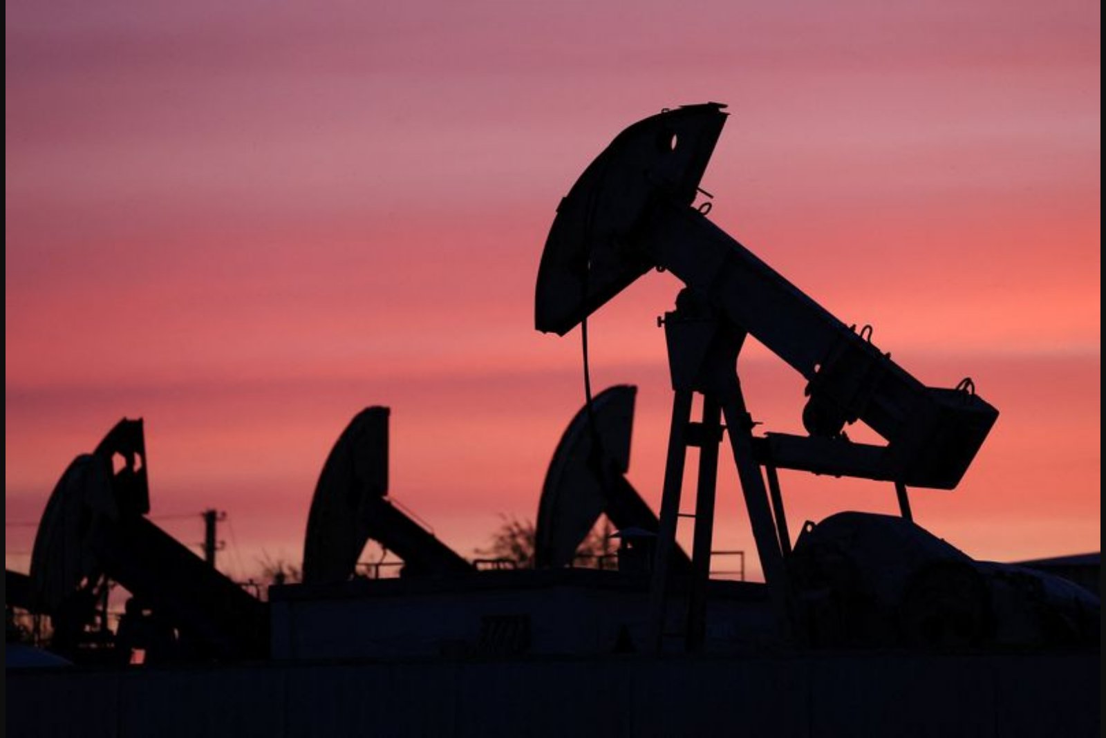 Oil rallies as Middle East deadlock keeps barrels off the market