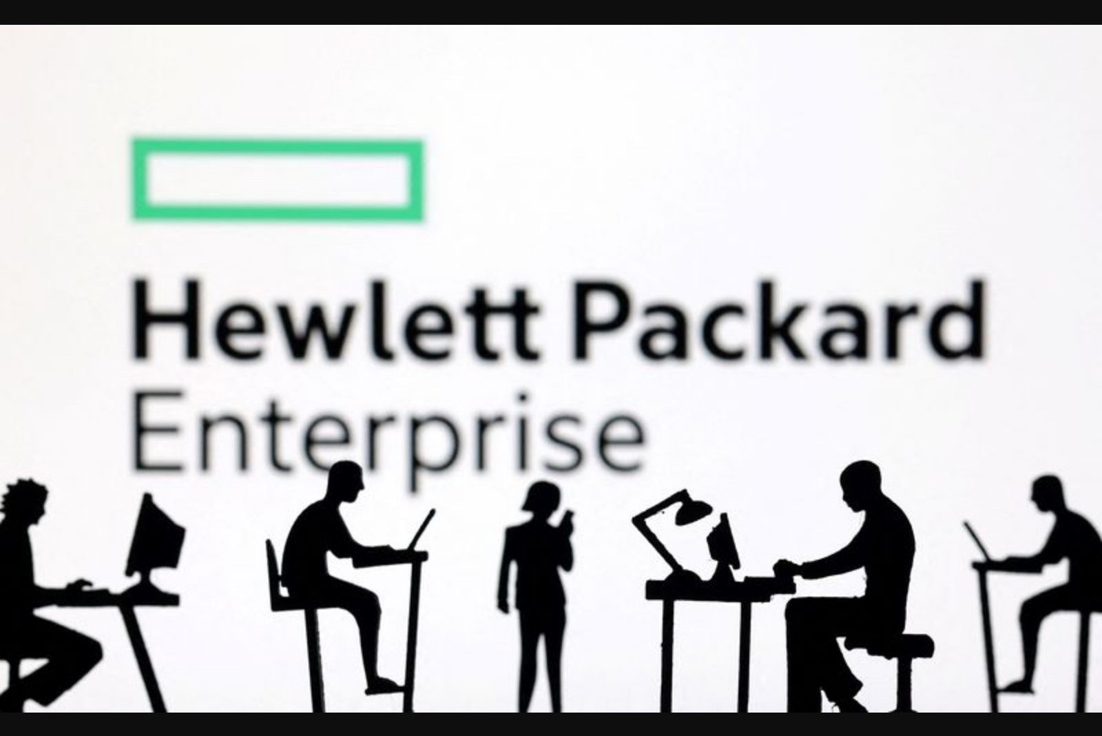 Hewlett Packard Enterprise Sees Q2 Revenue Above Street Forecast on AI Server Demand
