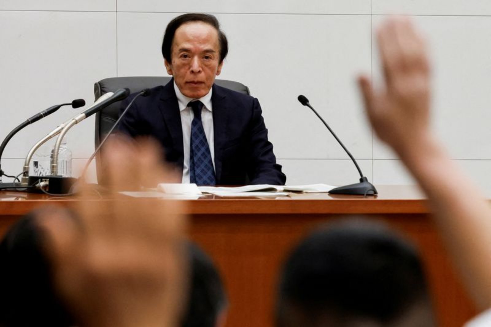 Ueda Says BOJ Must Factor Japan's Low Real Rates into Timing of Hikes