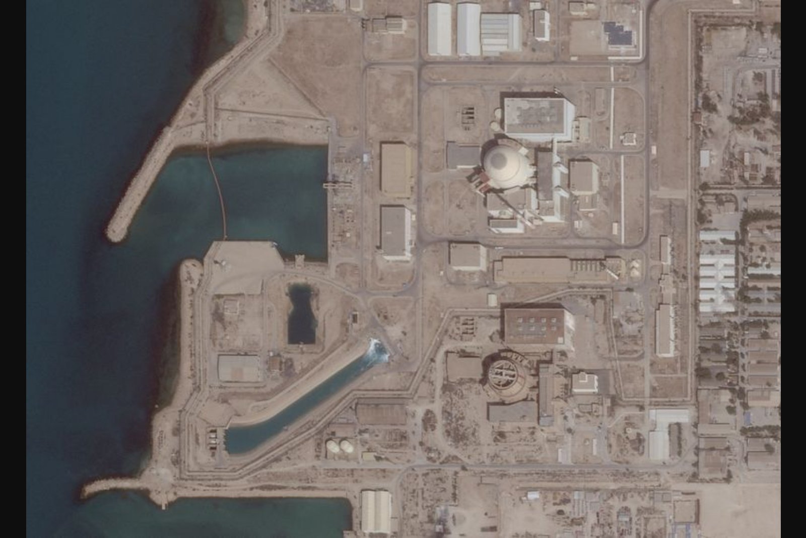 Russia Flags Danger to Bushehr Nuclear Plant as Fighting Nears Site