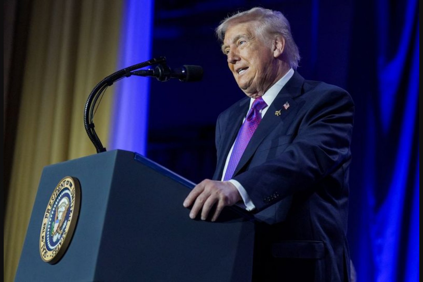 Trump Sends Good Wishes to Super Bowl Teams, Voices Disappointment Over Belichick Hall of Fame Outcome