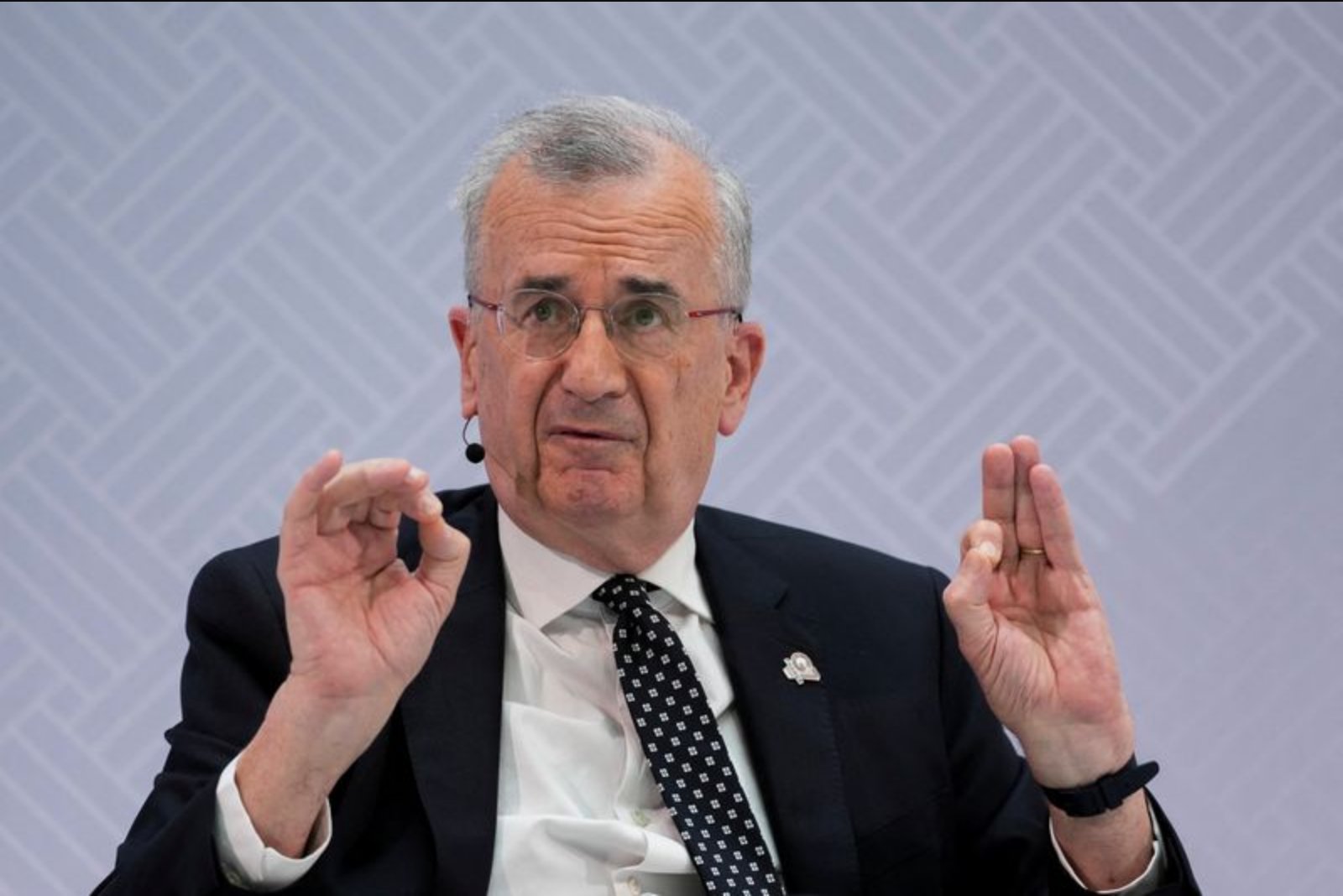 Villeroy: Central Bank Independence Essential for Effective Monetary Policy