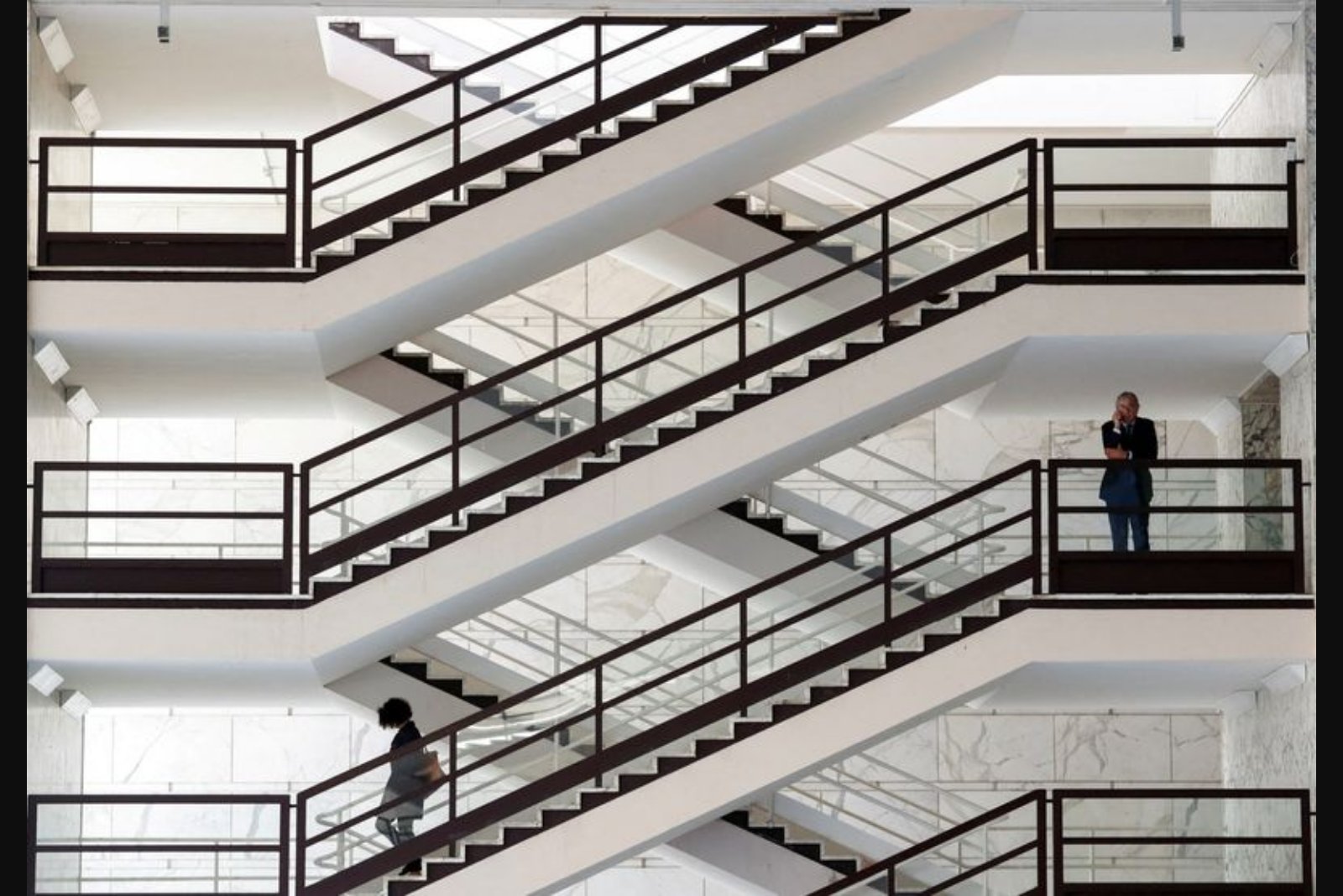 Persistent gender employment gap drags on Italy’s growth and demographics, report finds