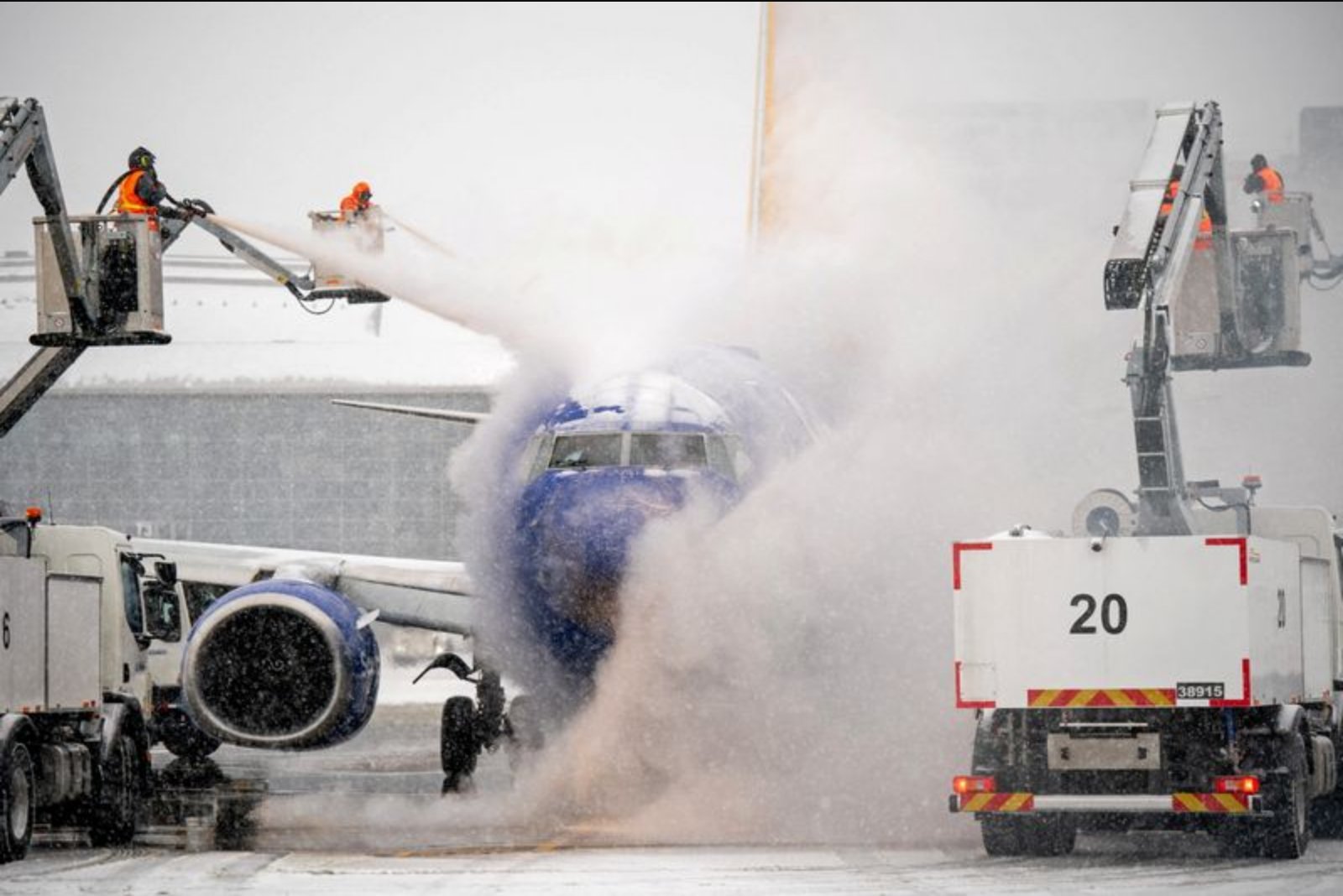 Massive Winter Storm Triggers Thousands of U.S. Flight Cancellations and Power Threats