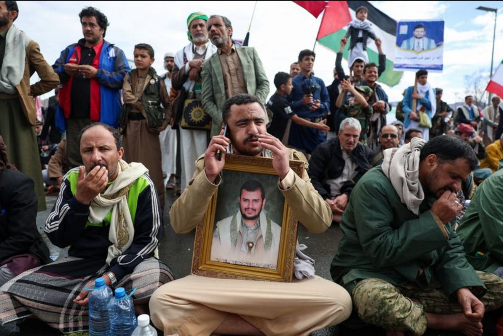 Houthis Signal Readiness to Intervene if War on Iran Widens; Warn Against Use of Red Sea as Launch Zone