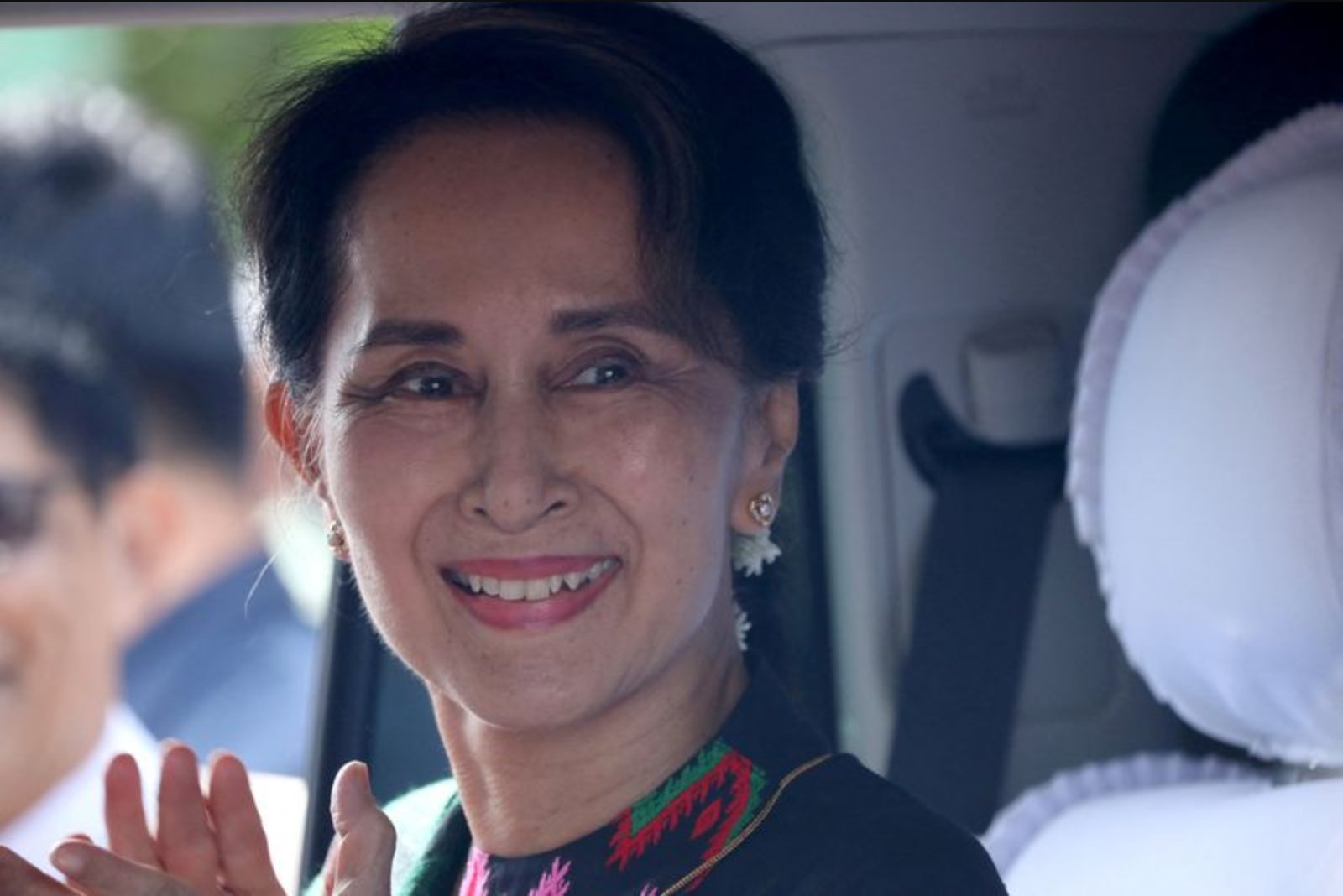 Aung San Suu Kyi Transferred to House Arrest in Naypyidaw; Legal Team to Visit This Weekend