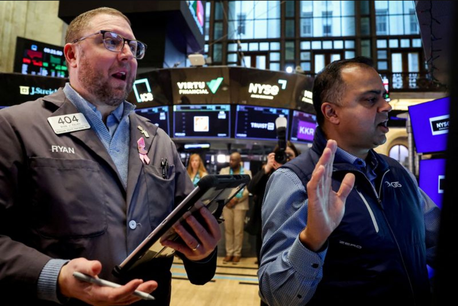 Markets Jolt as Oil, LNG and Yields Spike; Wall Street Holds Ground