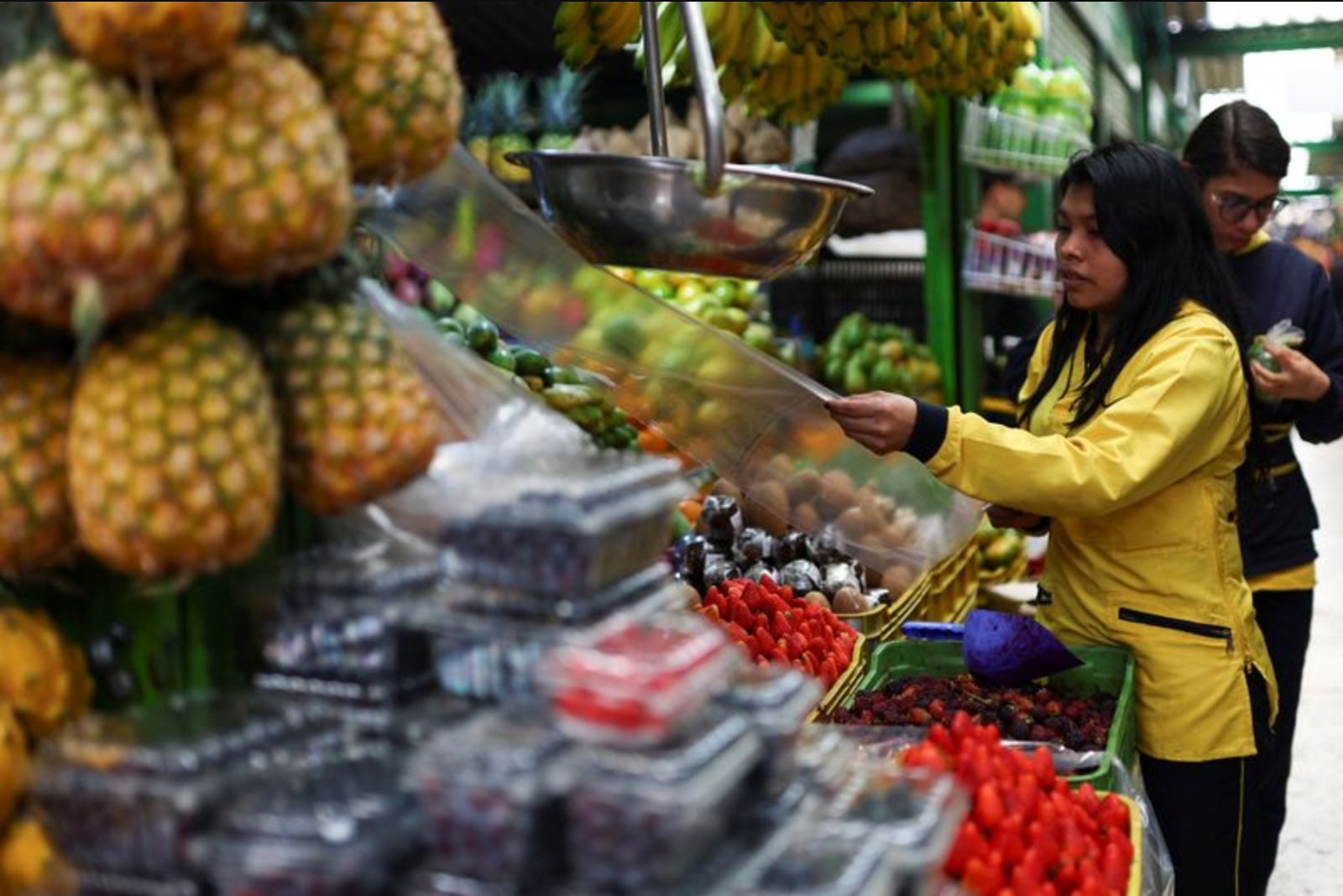 Colombia Inflation Accelerates to 5.68% in April as Monthly Prices Hold Steady