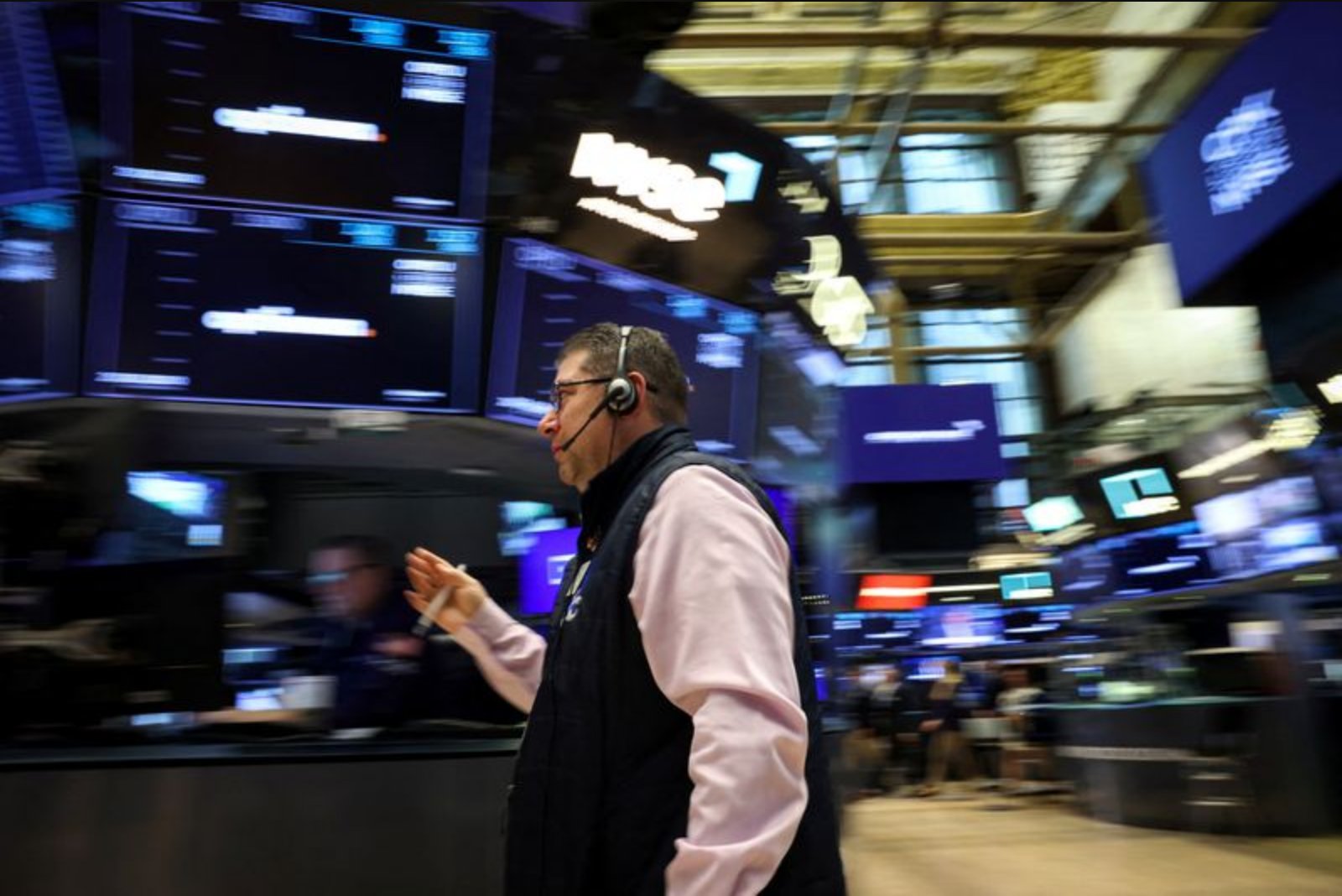 Markets on Edge as Inflation Surges and Bond Yields Spike