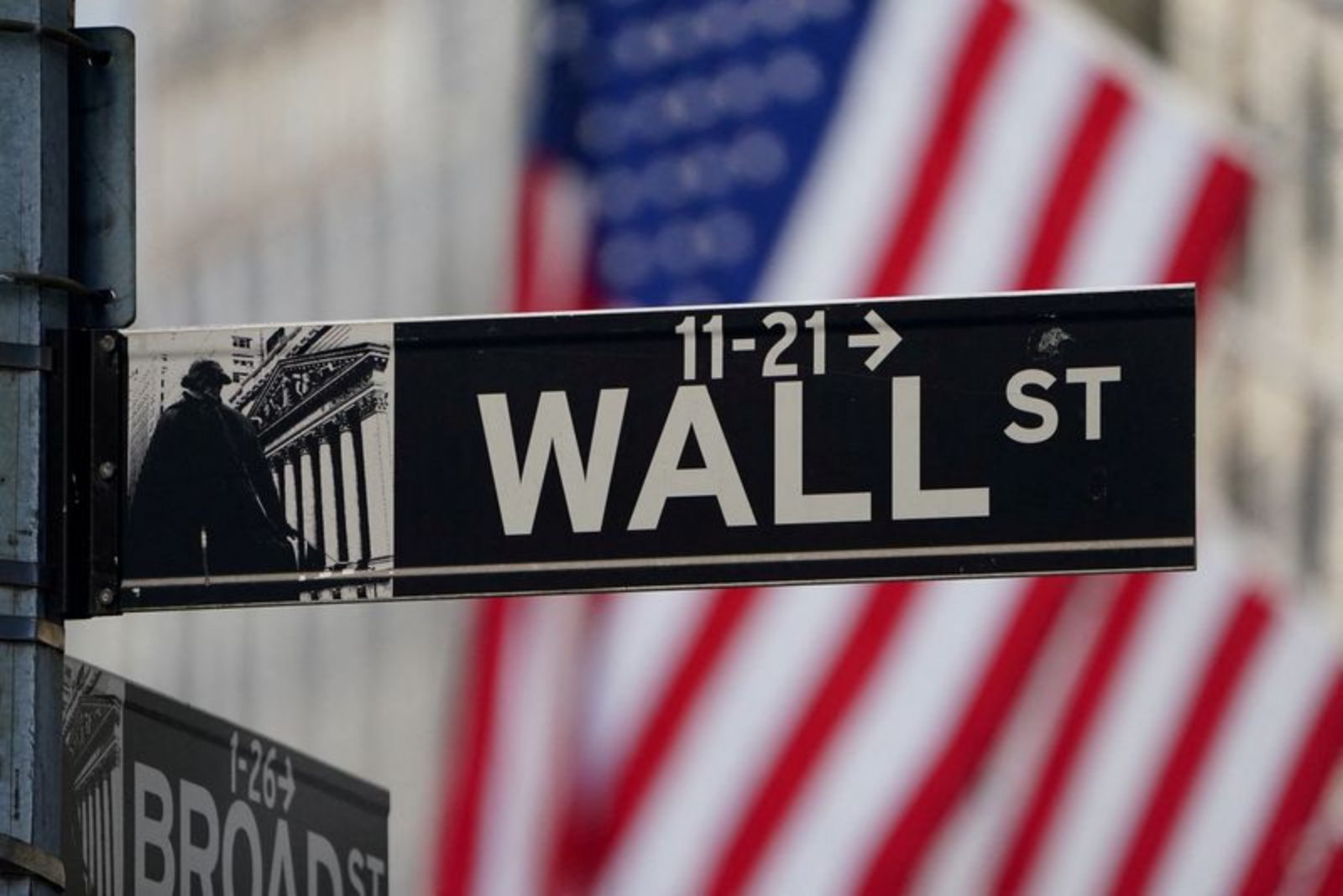 U.S. Investors Shift from Home Bias as Foreign Markets Outperform