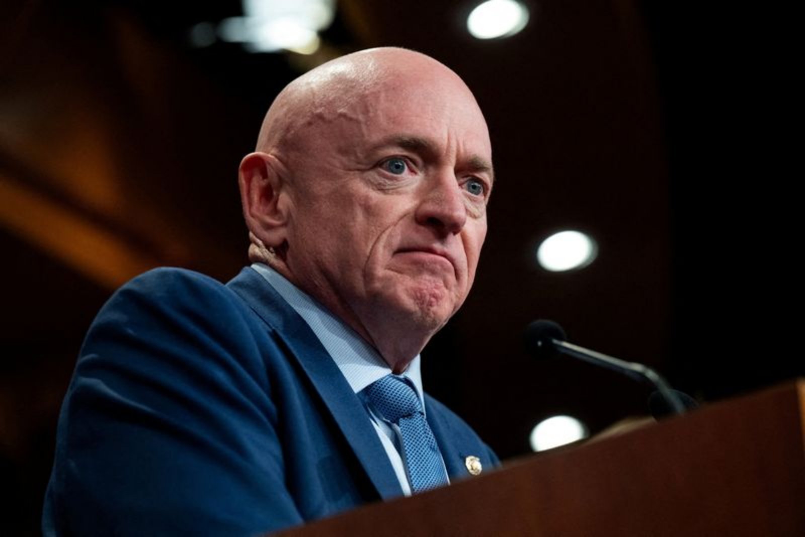 Senator Proposes Temporary Suspension of Federal Gas Tax Through October to Ease Pump Prices