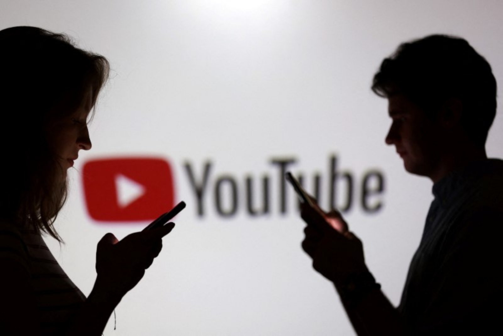 YouTube and Snap Reach Settlements in Kentucky School District Lawsuit Over Student Mental Health Costs