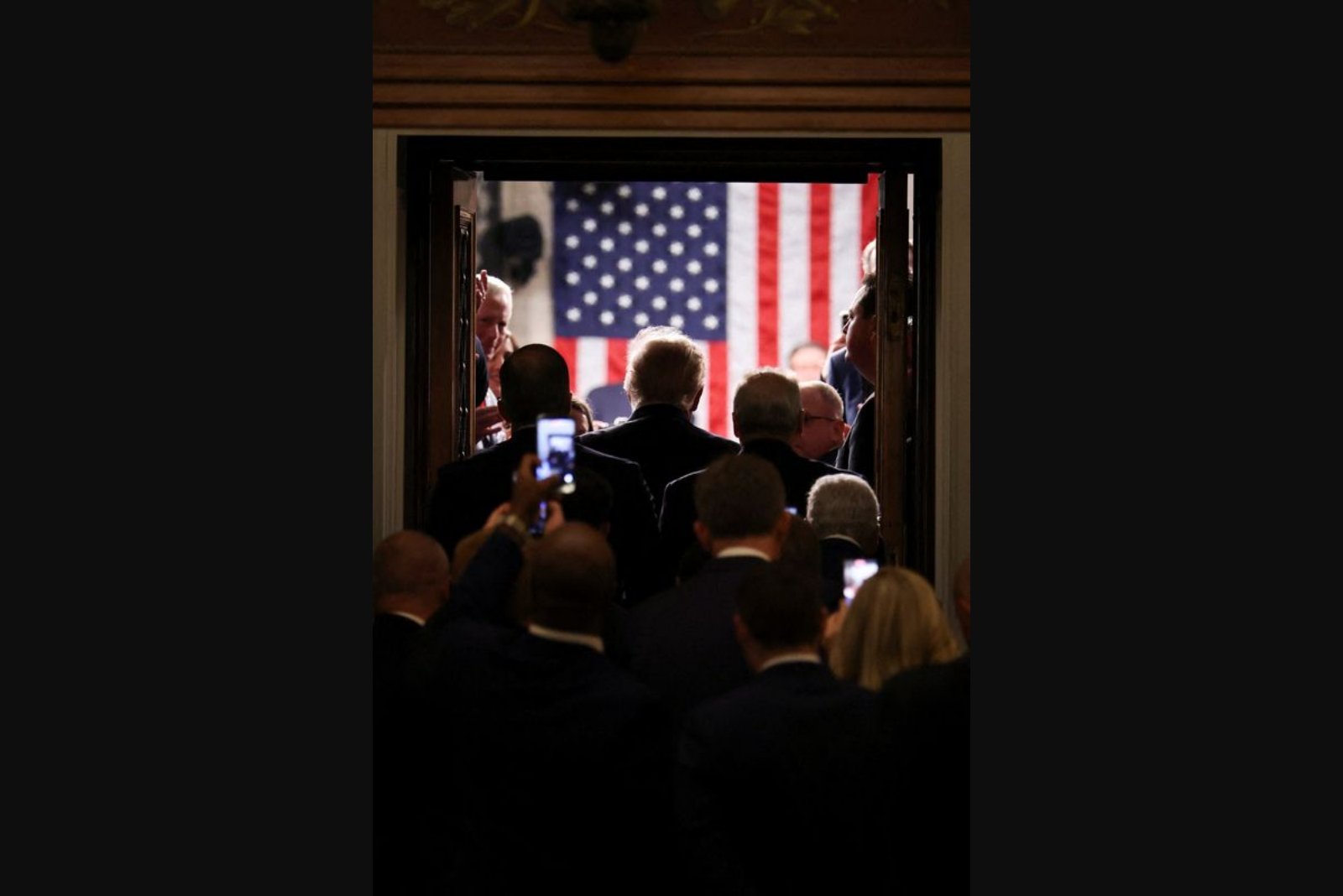 White House Urges Major Tech Firms to Build Dedicated Power Plants for Data Centers