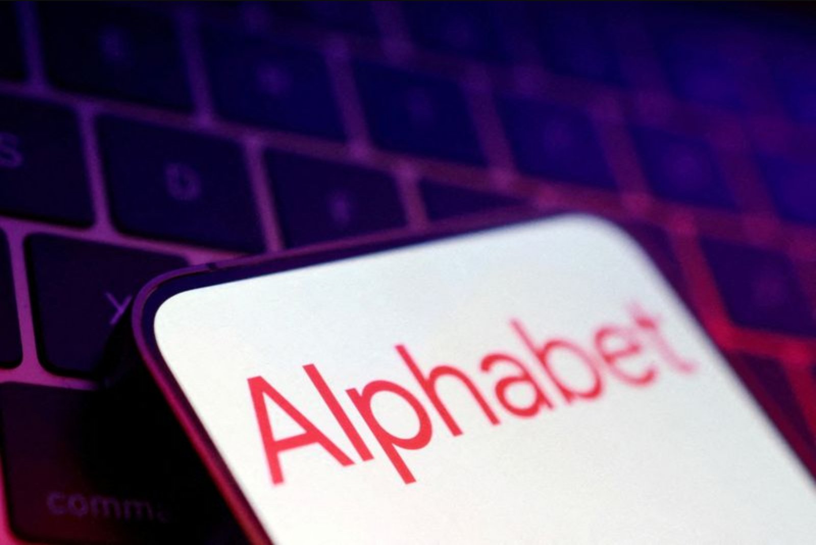 Alphabet’s blockbuster bond sale spotlights investor appetite and thin covenant protections