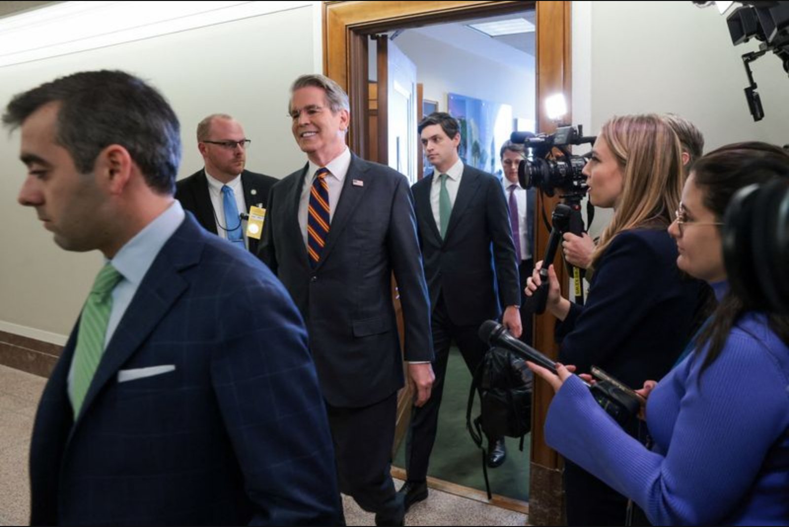 Bessent Urges Swift Congressional Action on Crypto Rules Ahead of Spring