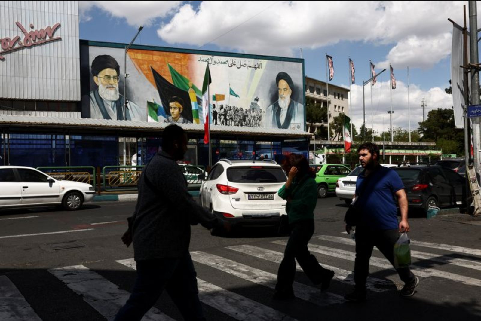 Ceasefire Mediated by Pakistan Brings Two-Week Pause; Major Gaps Remain Between U.S. and Iran Proposals