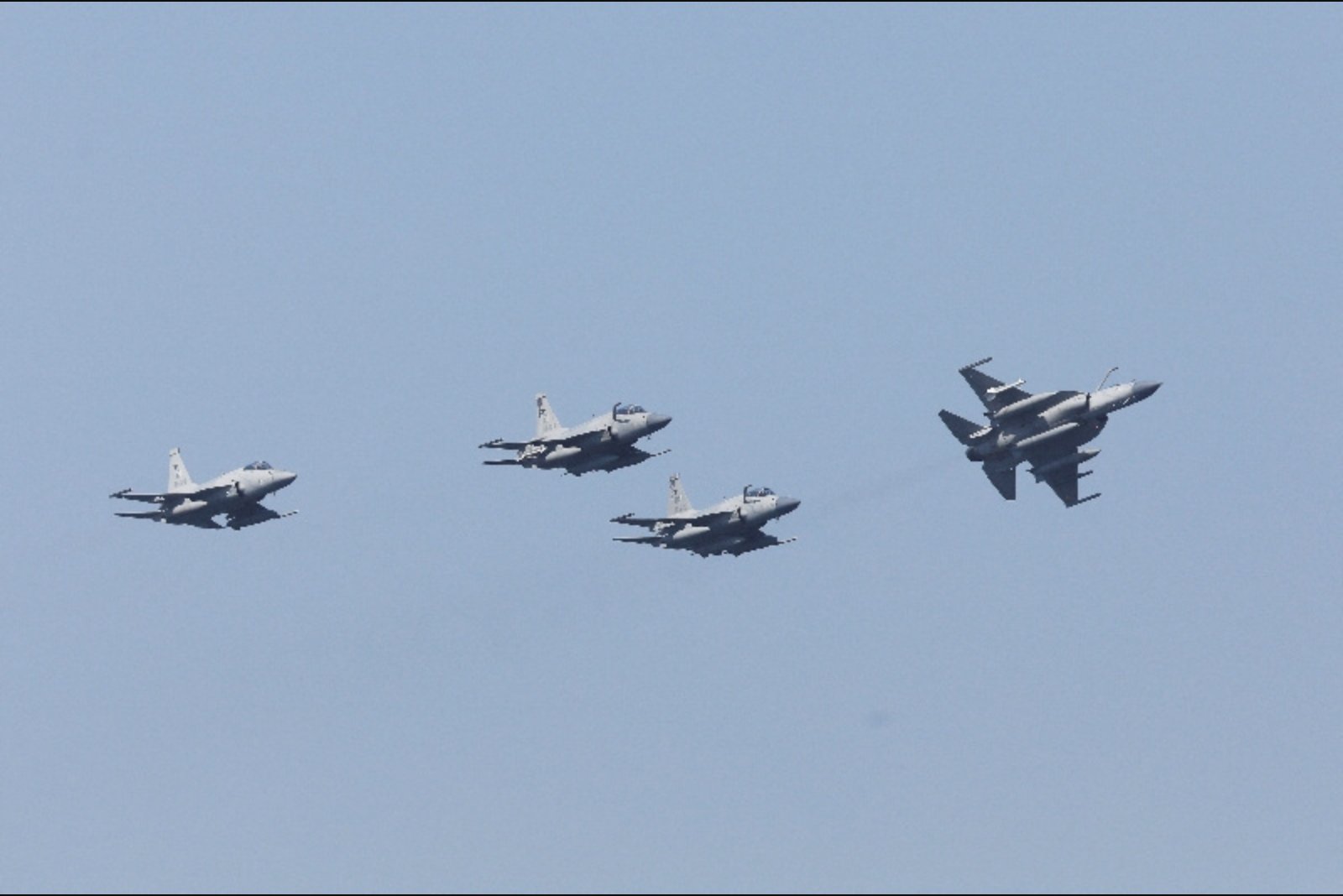 Pakistan Sends Combat-Capable Force to Saudi Arabia Amid Iran War Mediation