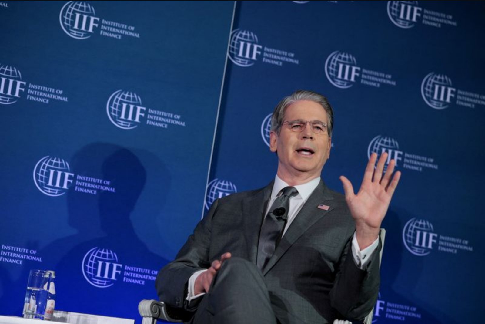 Bessent Says IMF and World Bank Overstated War-Driven Forecasts; Expects U.S. Price Rise to Be Short-Lived