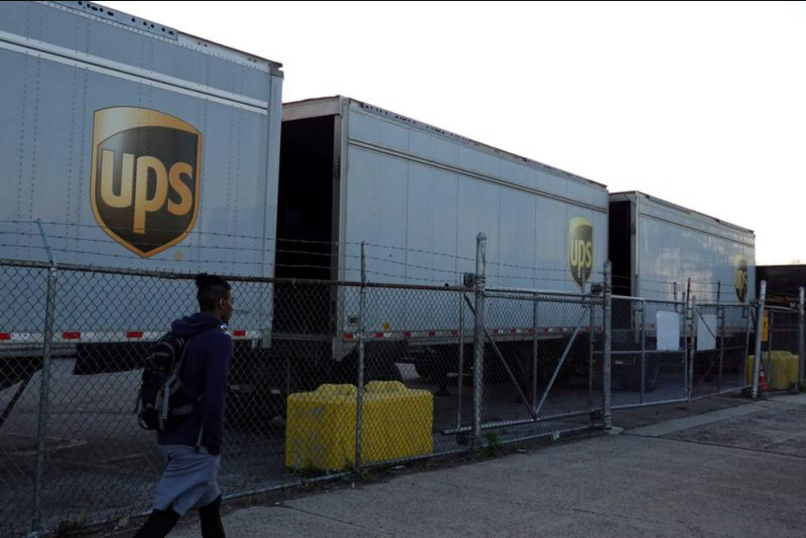 Teamsters File Suit Against UPS Over Expanded Driver Buyout Plan
