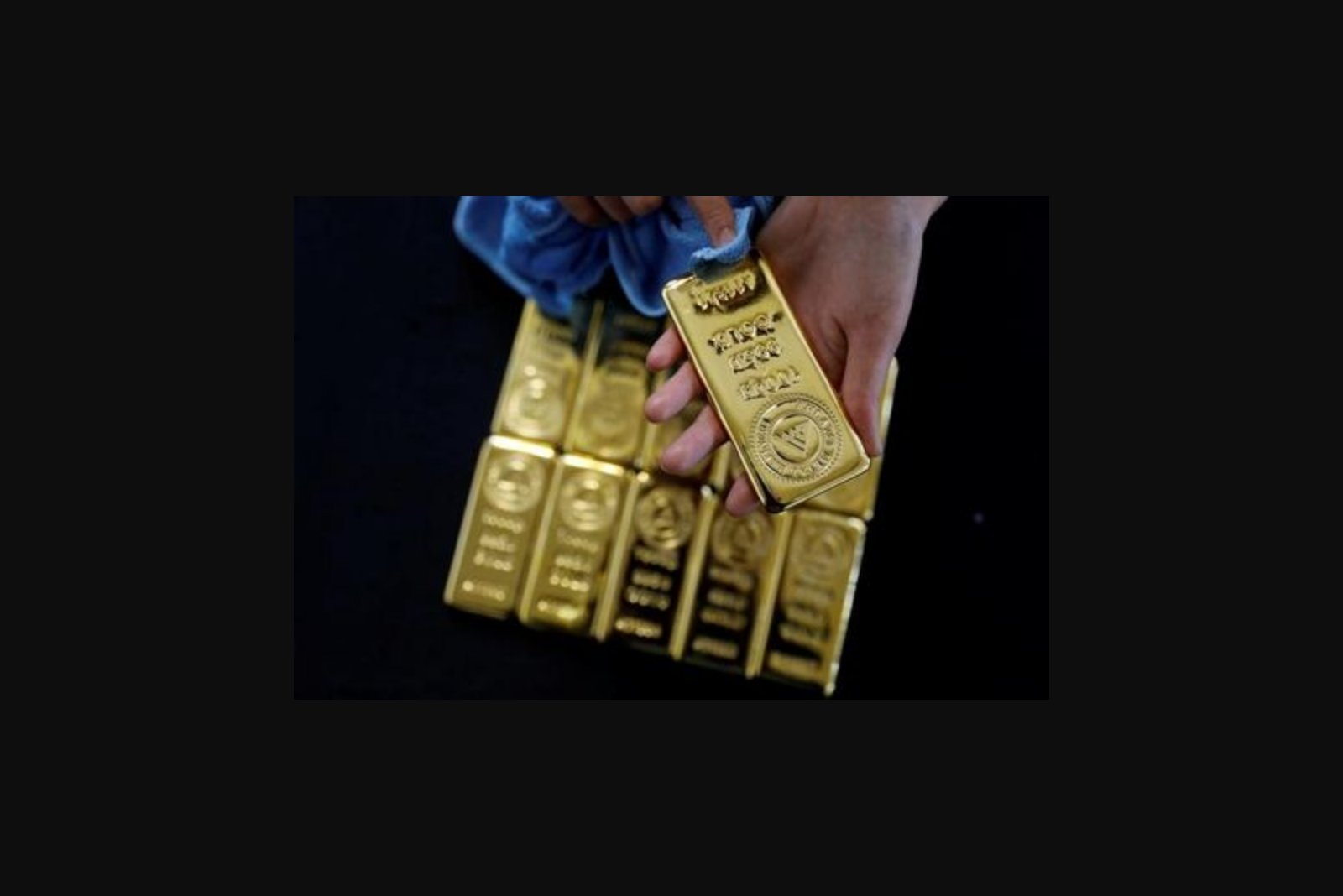Gold Holds Ground as Iran Peace Prospects Dim Ahead of Trump-Xi Talks