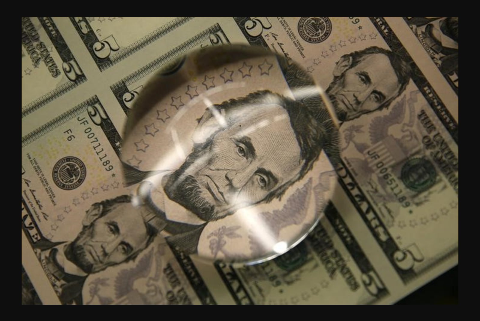 Barclays Raises AUD Forecast to 0.74, Citing AI-Linked Commodity Demand and RBA Hawkishness