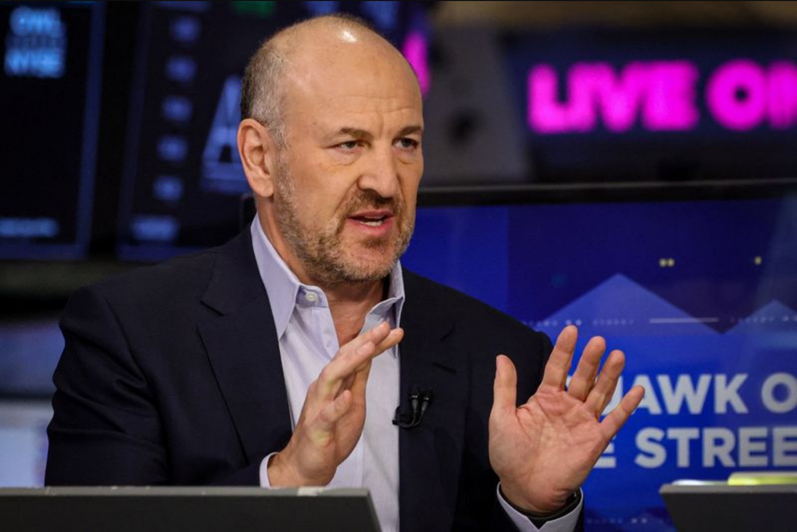 Blue Owl Tops Profit Forecasts as AUM Surges Past $300 Billion